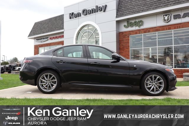 Used 2024 Alfa Romeo Giulia Ti image 1