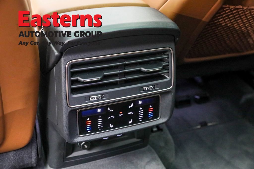 Used 2022 Audi Q8 Prestige w/ Prestige Package image 22