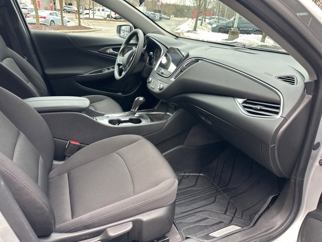 Used 2019 Chevrolet Malibu LT image 30