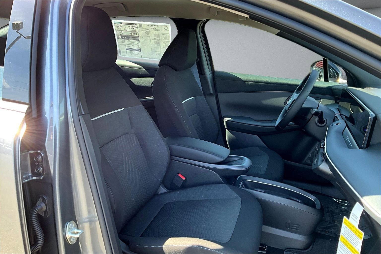 New 2026 Nissan Leaf FWD image 11