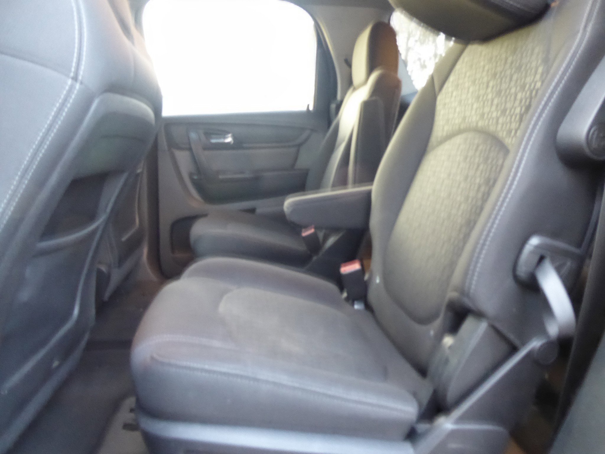 Used 2016 GMC Acadia SLE image 16