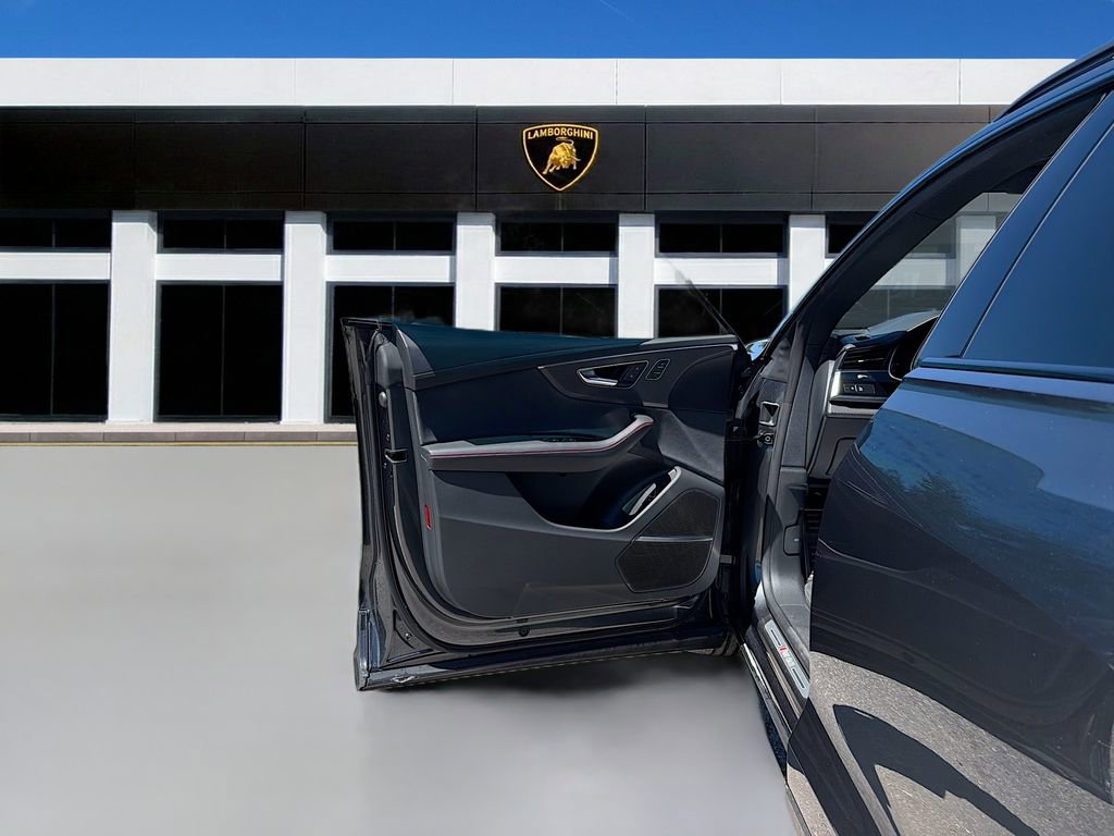 Used 2023 Audi RS Q8 image 25