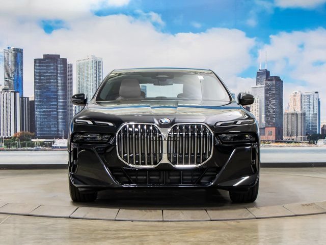 Used 2026 BMW 740i xDrive AWD/4WD image 3