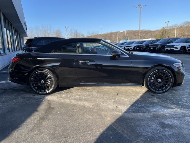 Used 2024 Mercedes-Benz CLE 450 4MATIC Cabriolet image 4