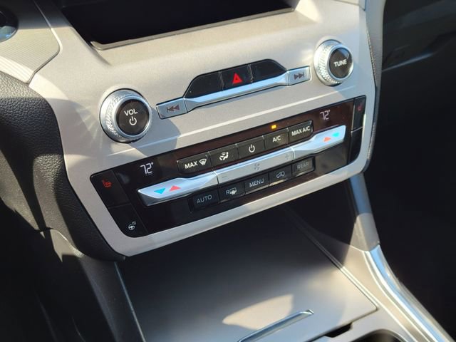 Used 2021 Ford Explorer XLT w/ Equipment Group 202A image 19