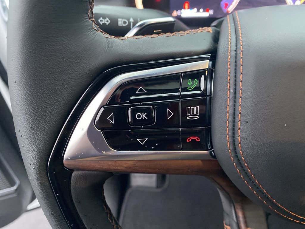 New 2025 Jeep Grand Cherokee L Summit w/ Obsidian Package image 18