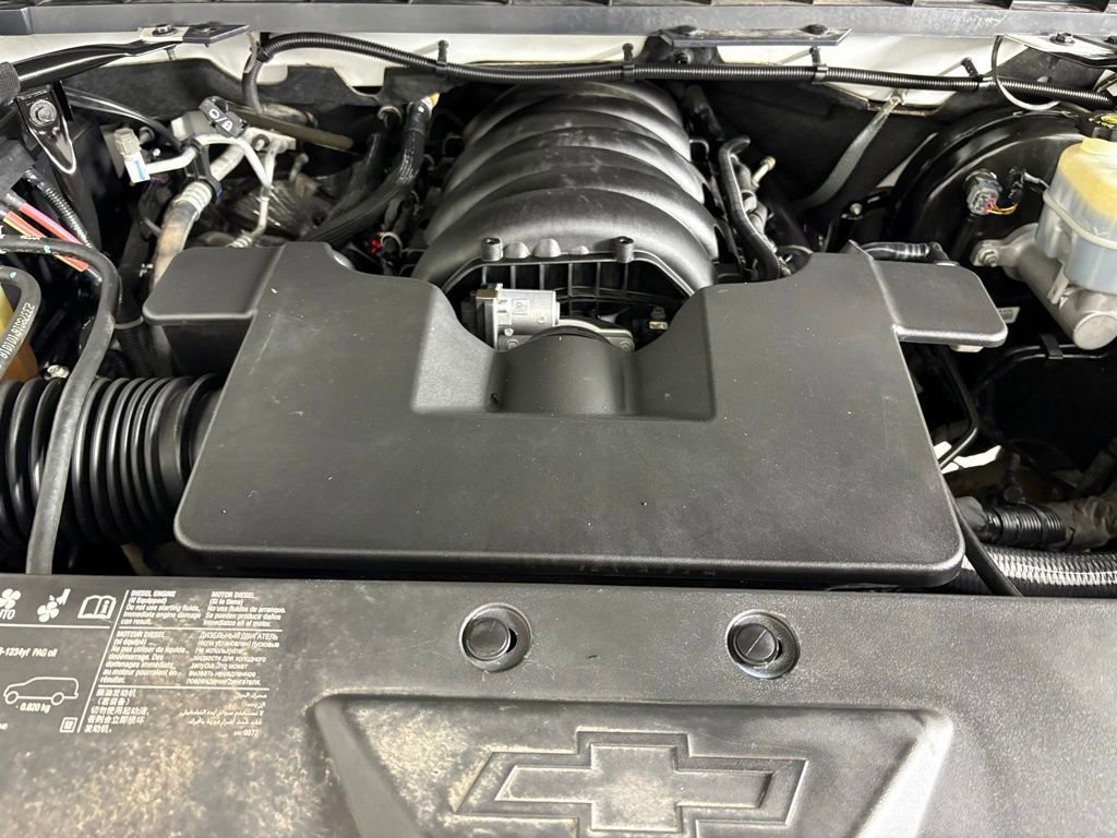 Used 2018 Chevrolet Silverado 1500 Custom w/ Custom Value Package AWD/4WD image 38