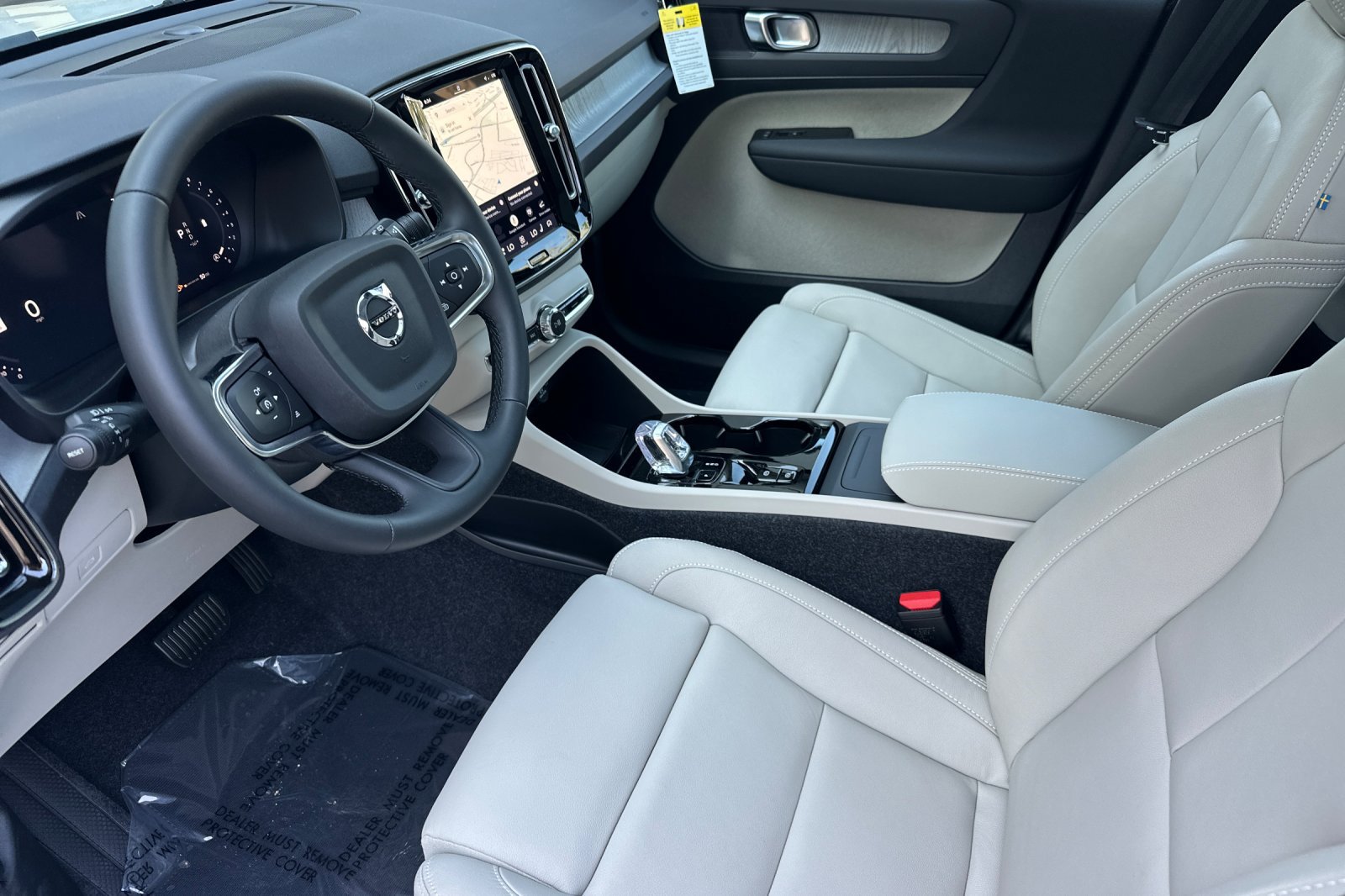 New 2026 Volvo XC40 B5 Plus w/ Protection Package Premier AWD/4WD image 7