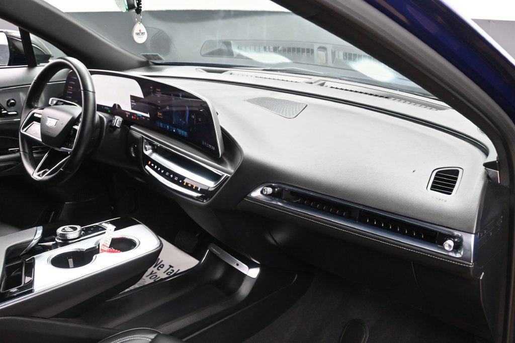 Used 2024 Cadillac Lyriq Tech RWD image 18
