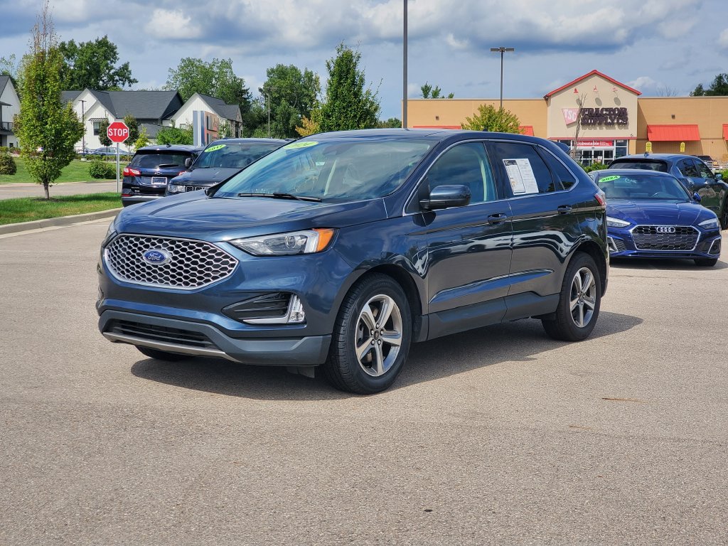 Used 2024 Ford Edge SEL w/ Convenience Package AWD/4WD image 2