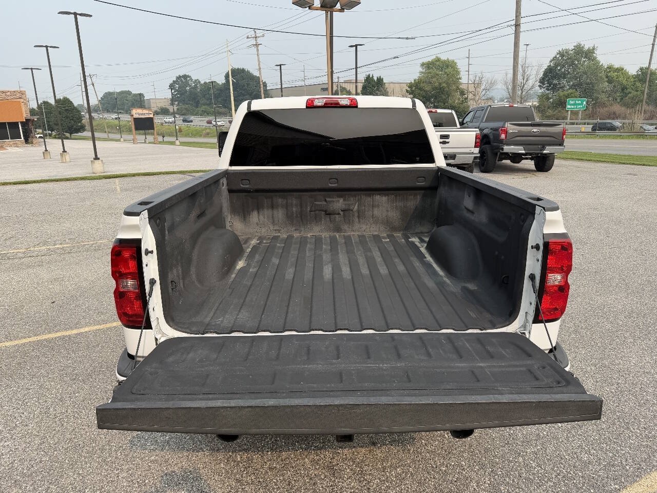 Used 2018 Chevrolet Silverado 1500 LT w/ LPO, Essentials Package AWD/4WD image 18