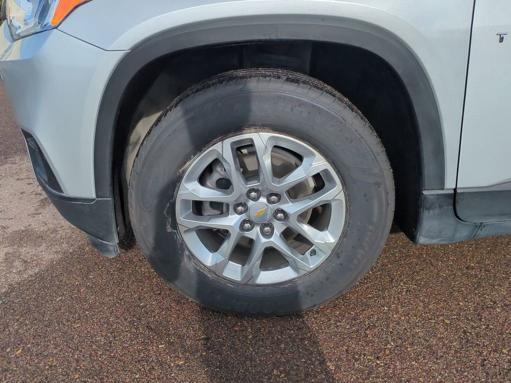 Certified 2021 Chevrolet Traverse LS w/ LPO, Floor Liner Package image 32