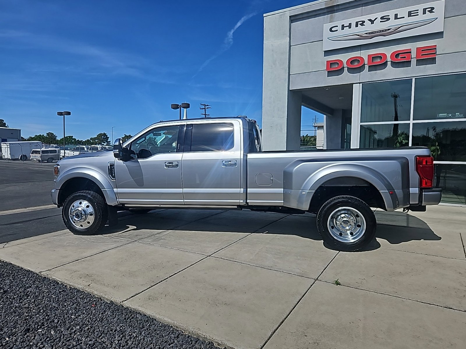 Used 2022 Ford F450 Platinum w/ FX4 Off-Road Package AWD/4WD image 3
