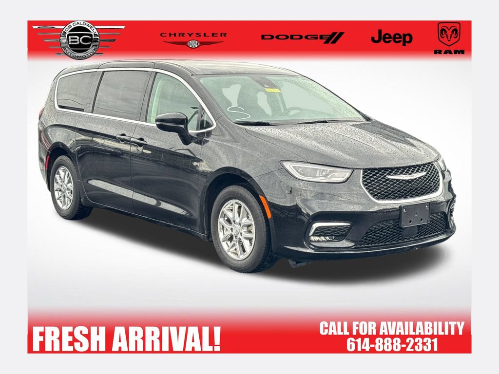 Used 2024 Chrysler Pacifica Touring-L