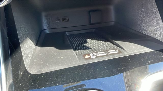 New 2026 Chevrolet Traverse LT w/ LPO, Floor Liner Package FWD image 17