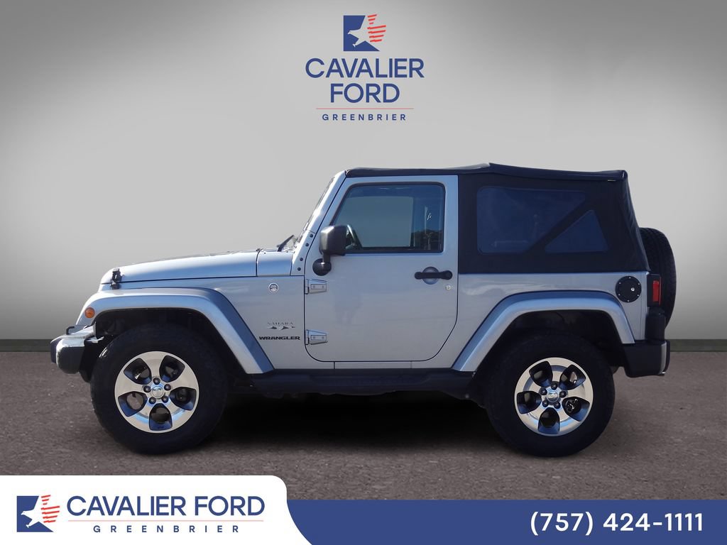 Used 2016 Jeep Wrangler Sahara w/ Connectivity Group AWD/4WD image 4