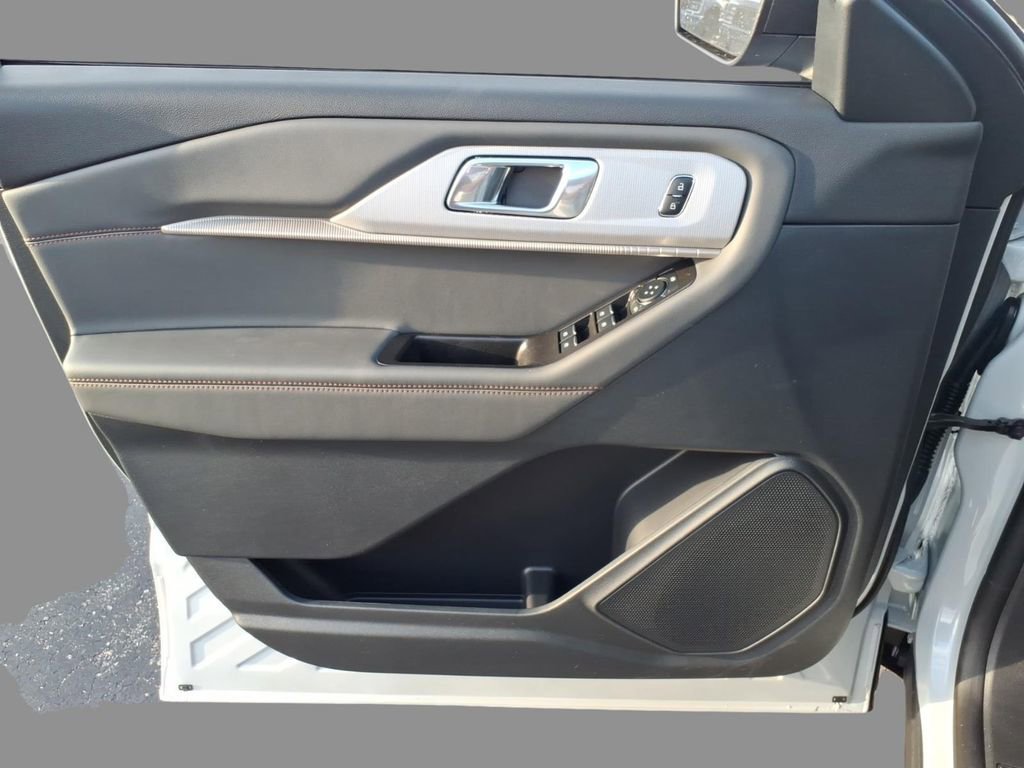 New 2026 Ford Explorer Active image 15