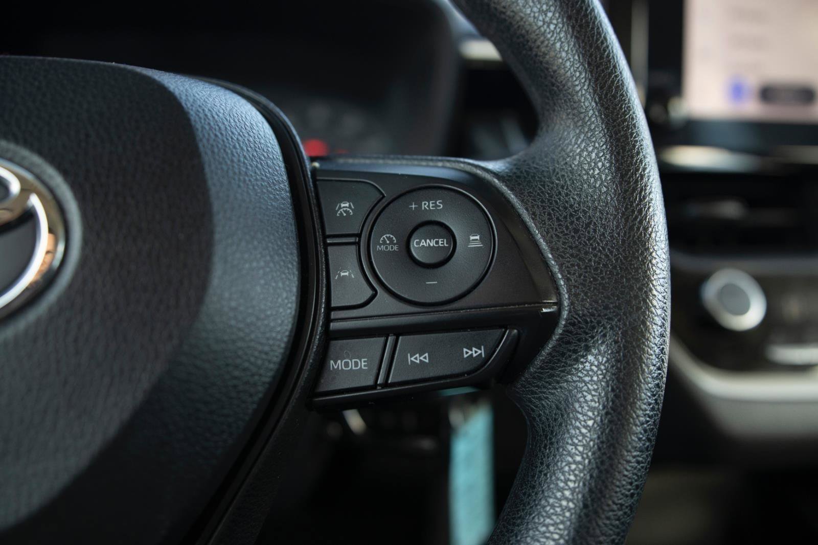 Used 2023 Toyota Corolla LE image 7