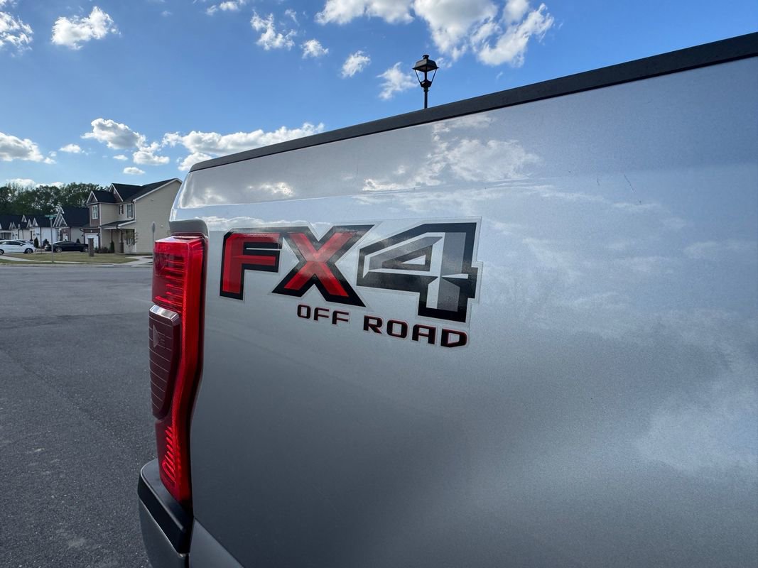 Used 2020 Ford F350 Lariat w/ Lariat Ultimate Package image 11