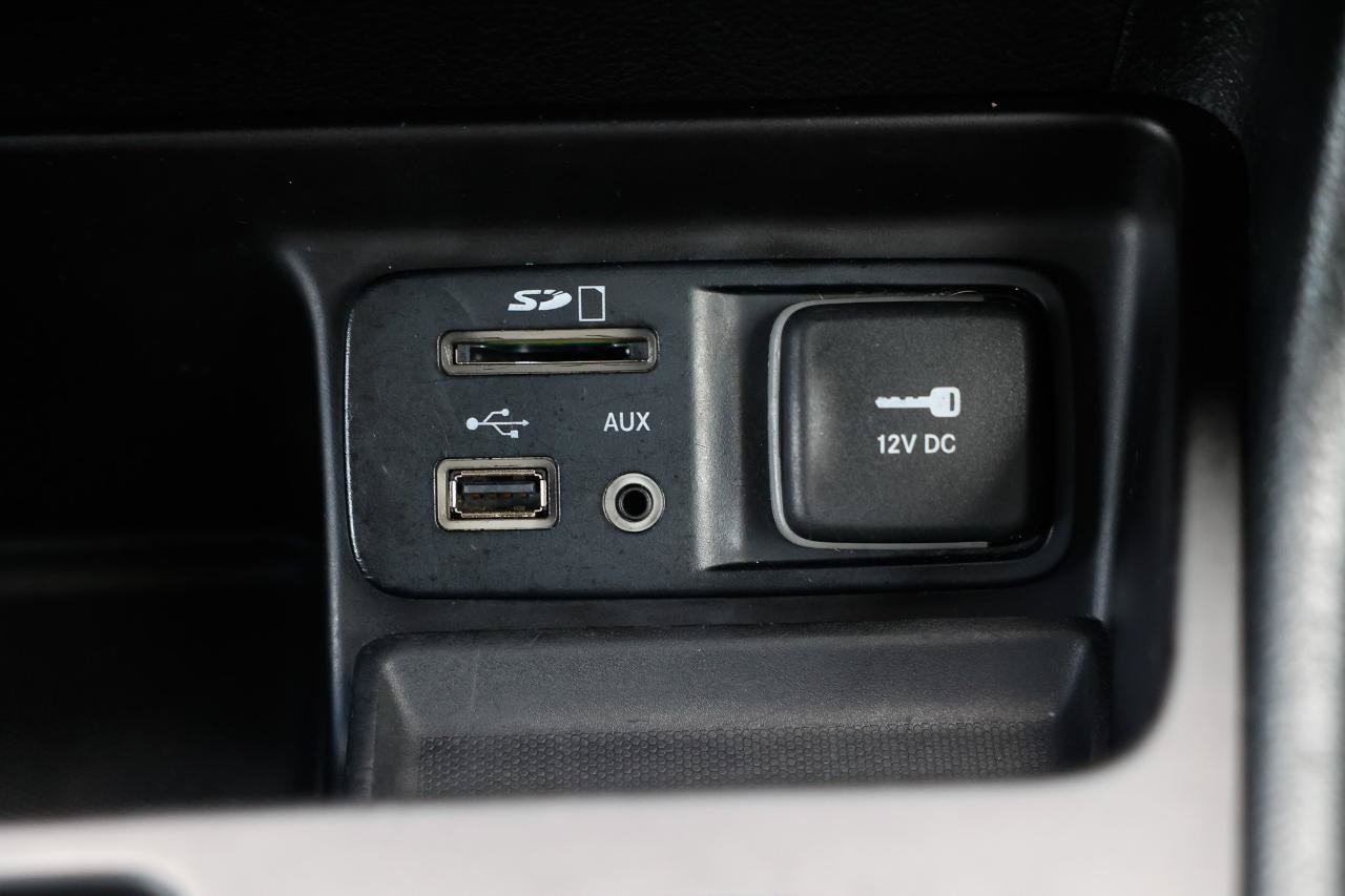 Used 2016 Jeep Cherokee Limited FWD image 30