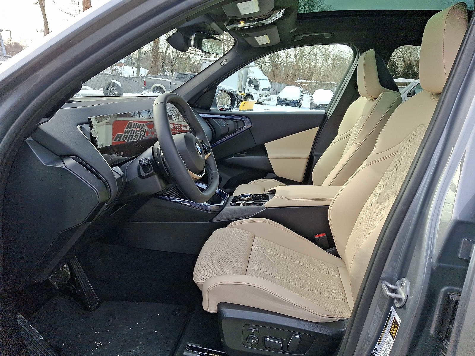 Used 2025 BMW X3 xDrive30i w/ Premium Package image 13