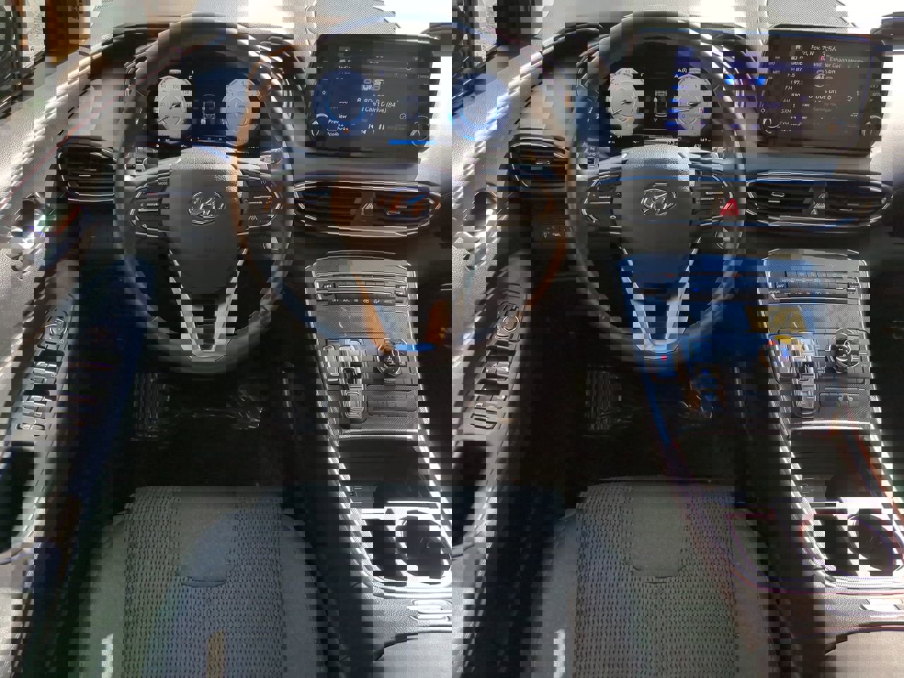 Used 2022 Hyundai Santa Fe SEL w/ Convenience Package image 16