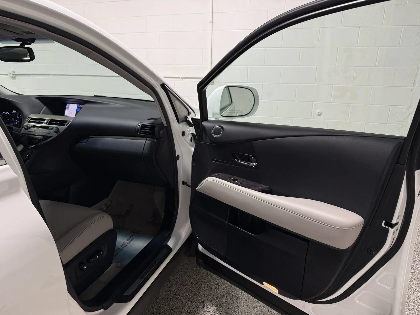 Used 2013 Lexus RX 450h AWD w/ Navigation Pkg image 58