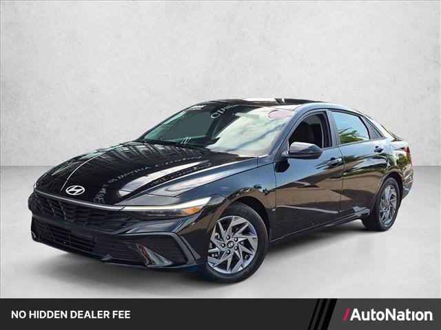 Used 2024 Hyundai Elantra SEL FWD image 1