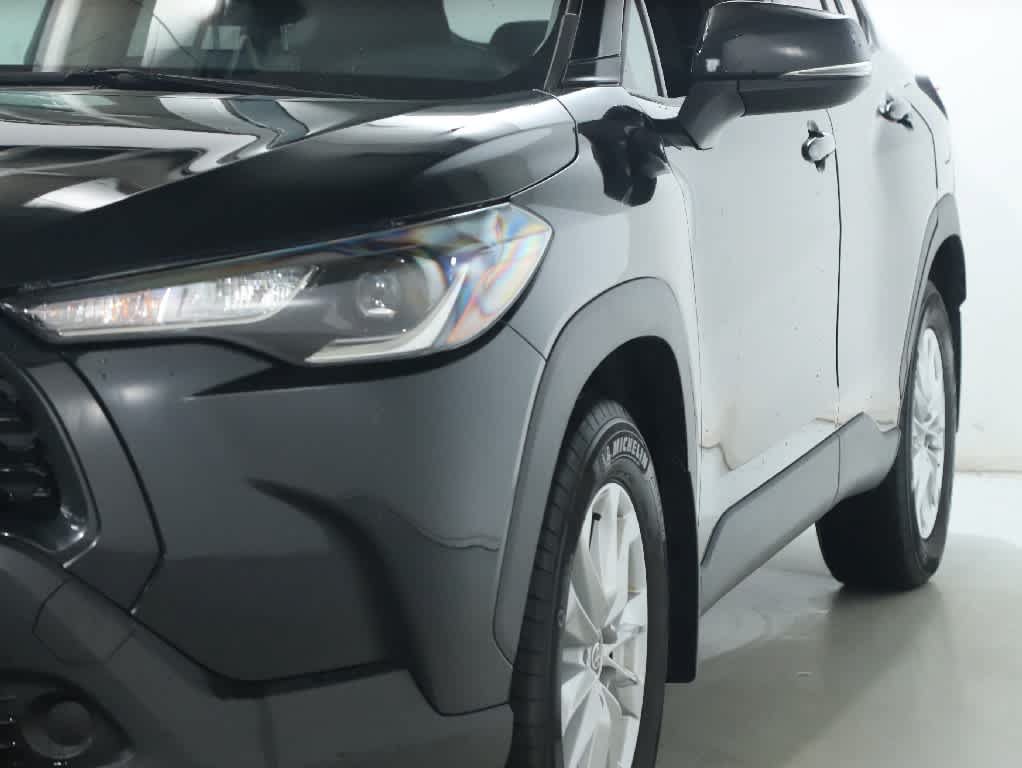 Certified 2024 Toyota Corolla Cross LE w/ Moonroof Package AWD/4WD image 4