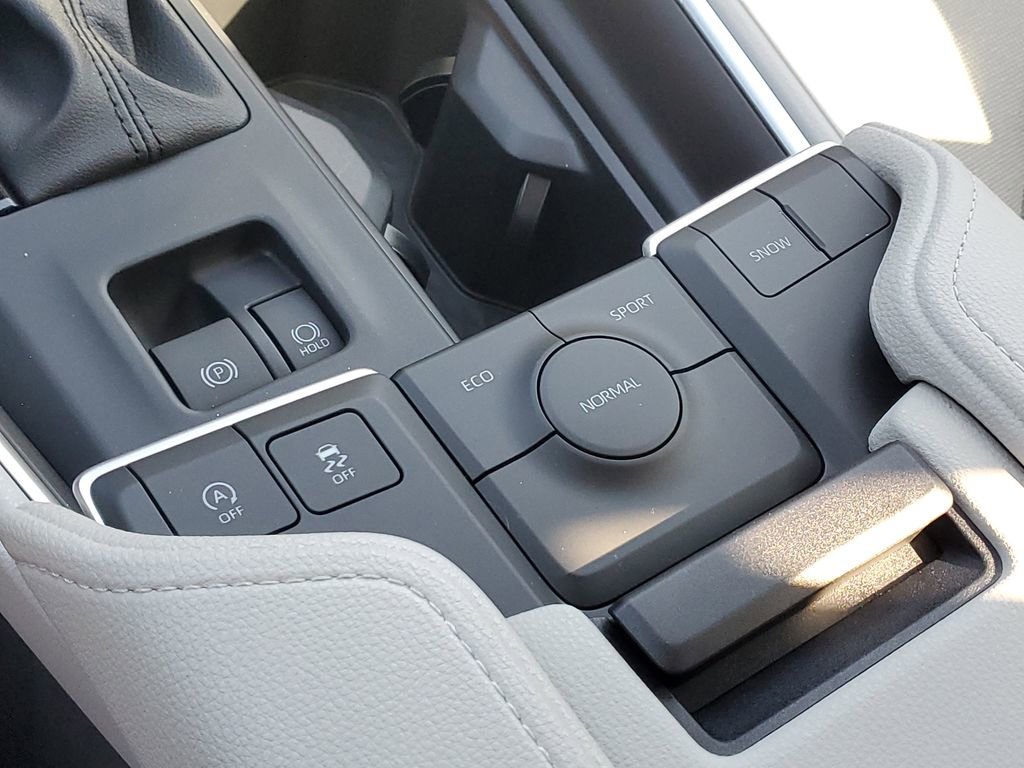 New 2026 Toyota Grand Highlander LE image 30