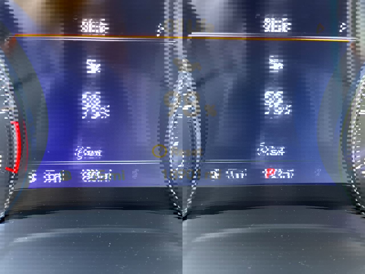 Certified 2023 Buick Envision Essence w/ Sport Touring Package image 12