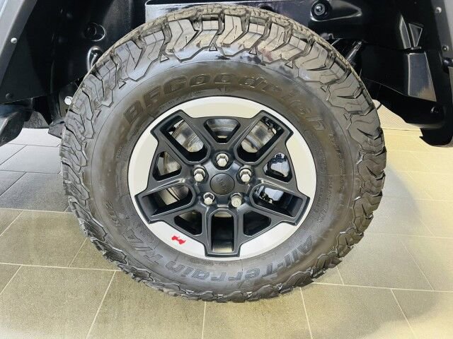 Used 2022 Jeep Wrangler Unlimited Rubicon w/ Steel Bumper Group AWD/4WD image 35