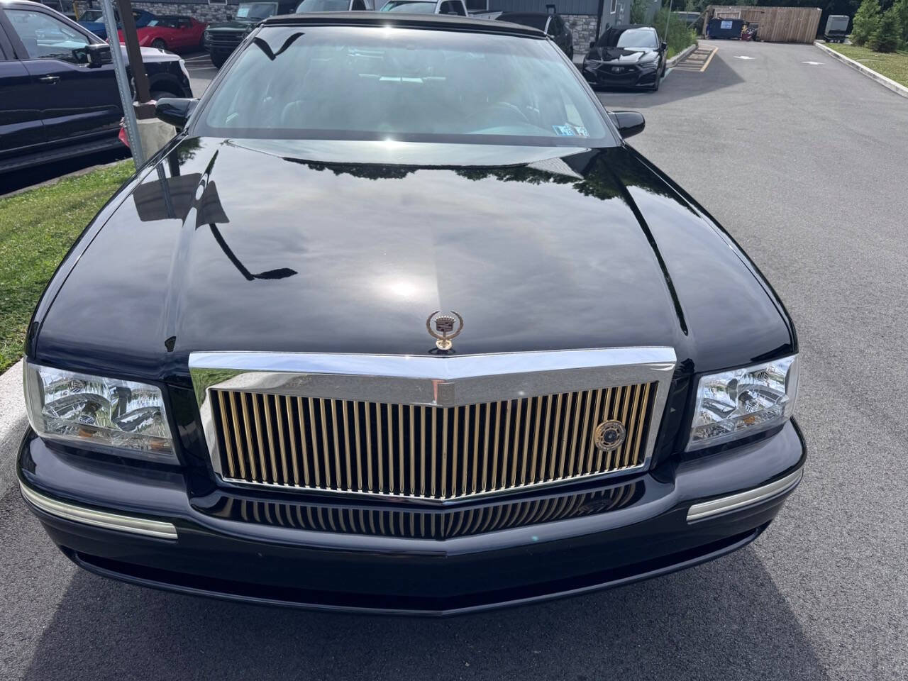 Used 1998 Cadillac De Ville FWD image 7