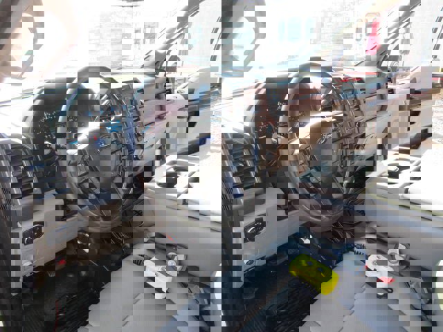 Used 2018 Ford F550 4x4 Regular Cab Super Duty image 8