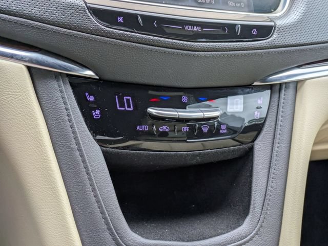Used 2017 Cadillac XT5 Premium Luxury AWD/4WD image 24