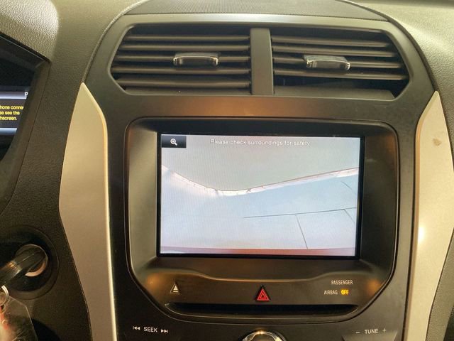 Used 2014 Ford Explorer XLT w/ Equipment Group 202A AWD/4WD image 42