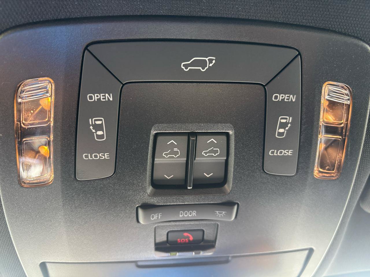 Used 2026 Toyota Sienna XSE AWD/4WD image 16