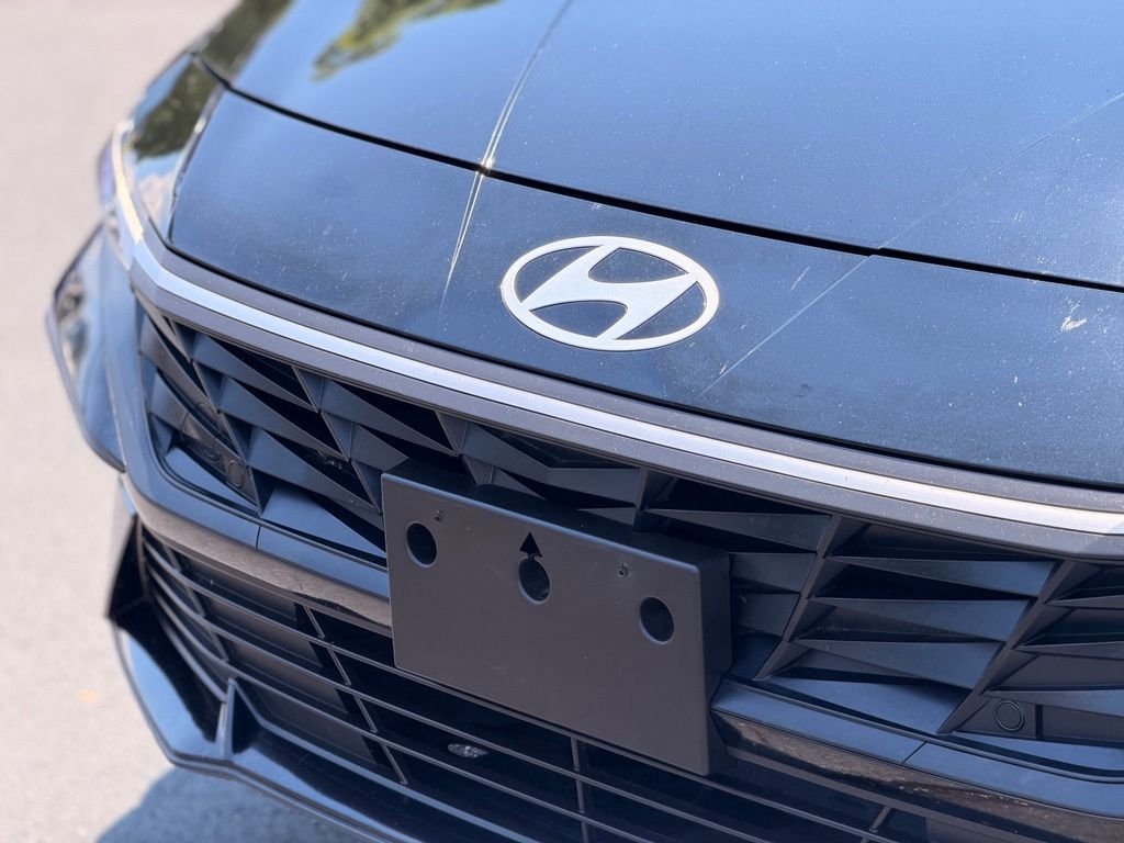 Used 2024 Hyundai Elantra SEL FWD image 8
