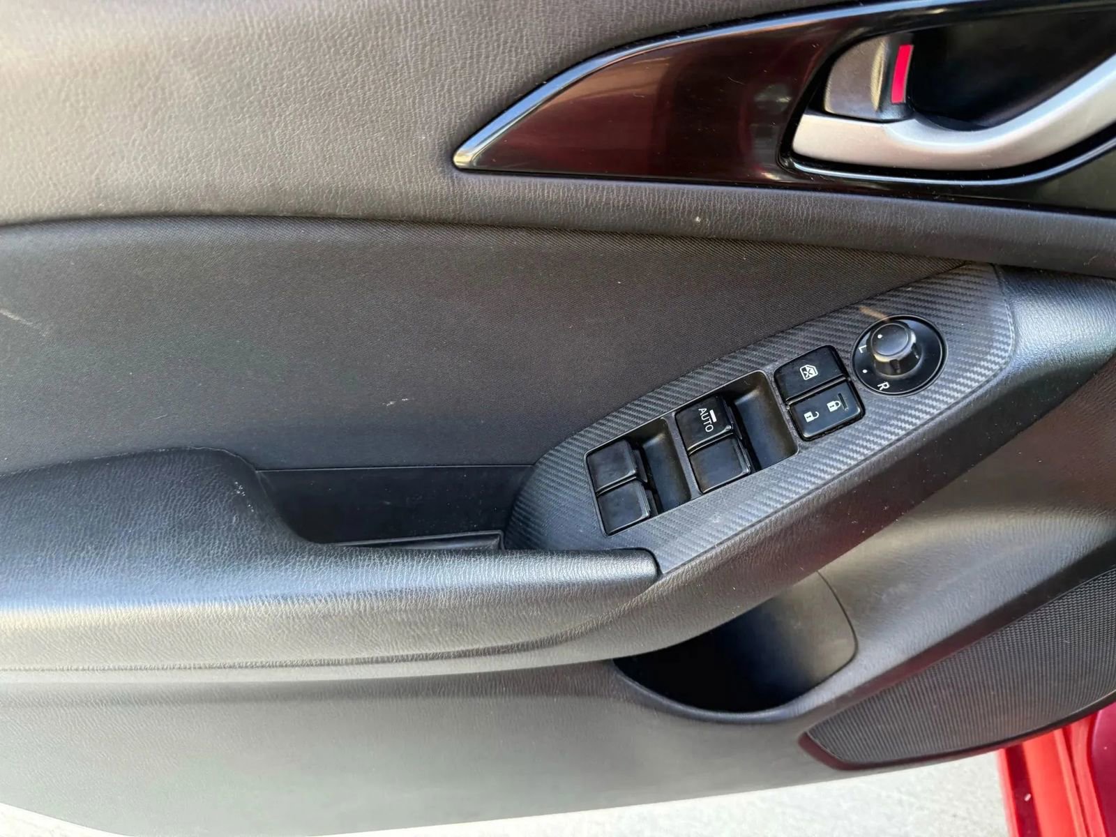 Used 2014 MAZDA MAZDA3 i Sport image 20