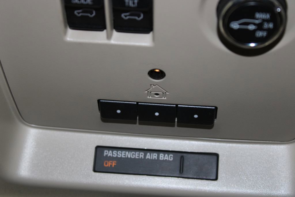 Used 2016 GMC Yukon Denali w/ Open Road Package image 57