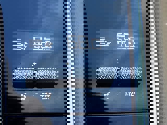 Used 2018 Porsche Panamera image 39