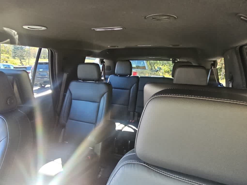 Used 2021 Chevrolet Tahoe LT w/ Luxury Package AWD/4WD image 18