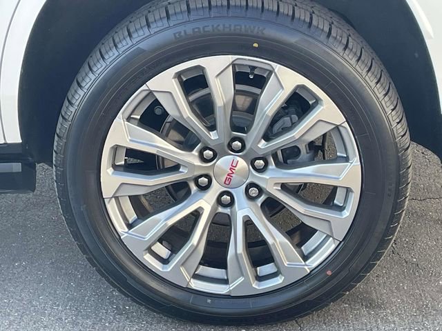 Used 2021 GMC Yukon Denali w/ Denali Premium Package AWD/4WD image 7