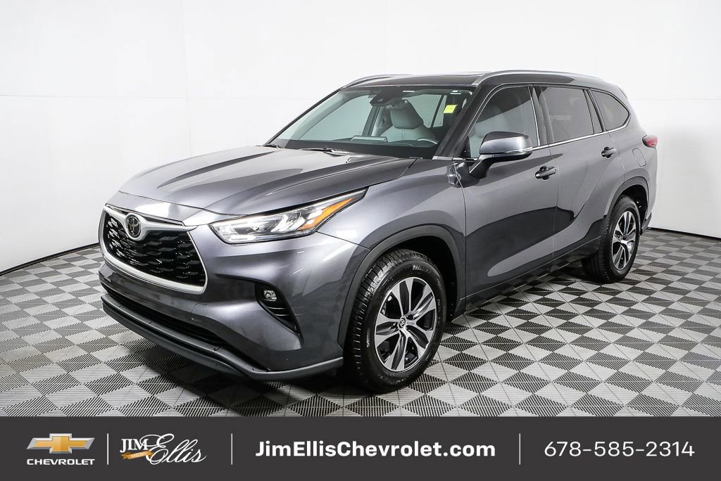 Used 2020 Toyota Highlander XLE image 1