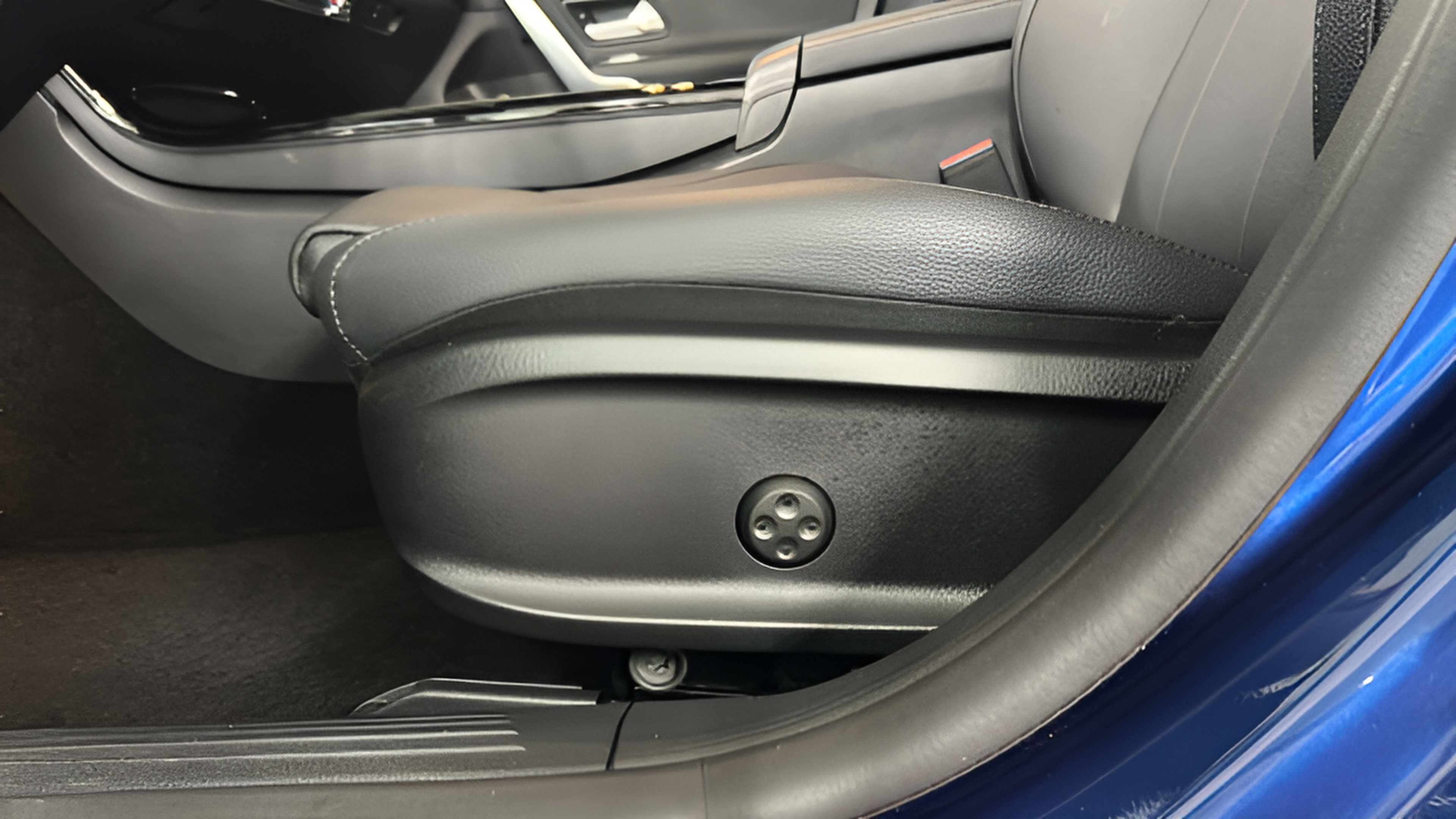 Certified 2026 Mercedes-Benz CLA 250 4MATIC image 11