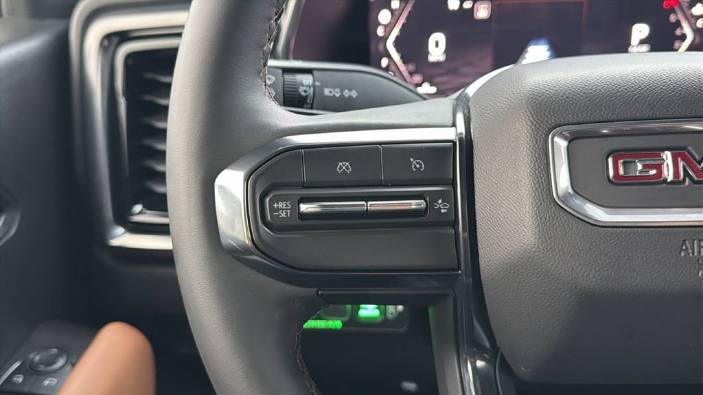 Used 2025 GMC Canyon AT4 w/ AT4 Premium Package AWD/4WD image 19