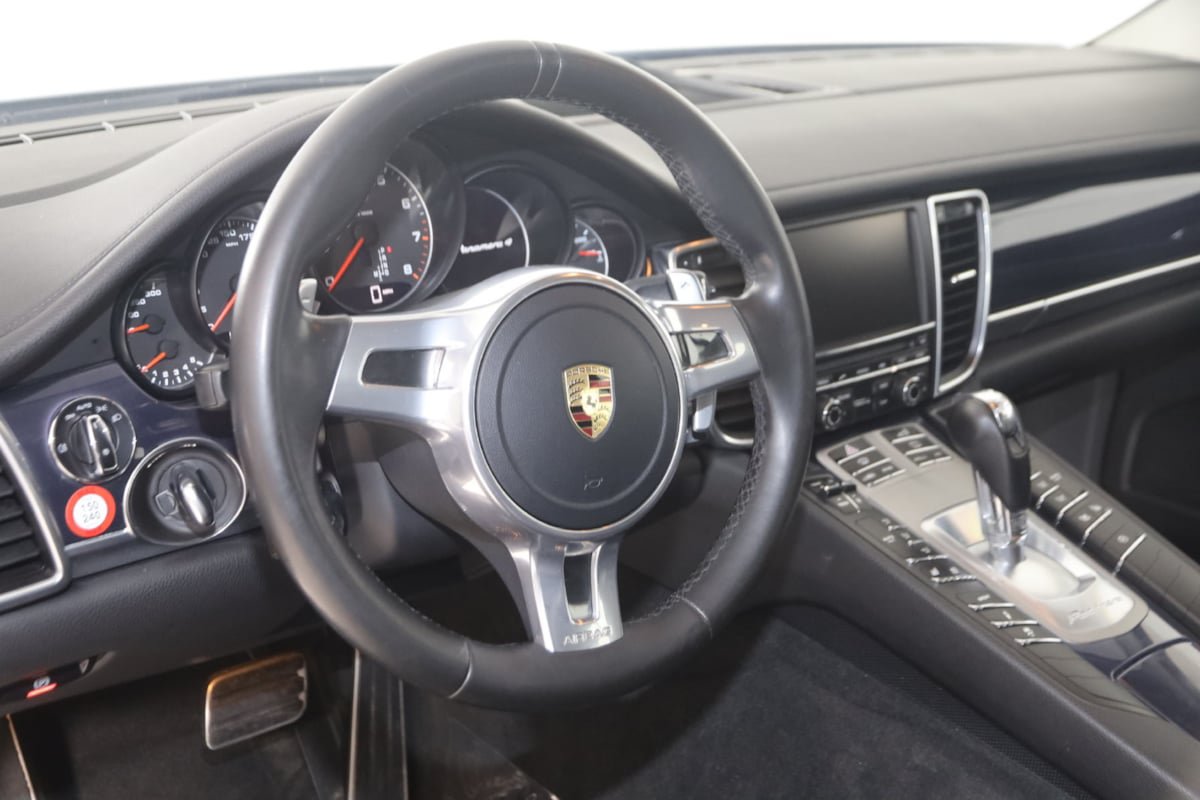 Used 2016 Porsche Panamera 4 Edition AWD/4WD image 6