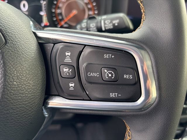 Used 2024 Jeep Wrangler Unlimited Sahara AWD/4WD image 19