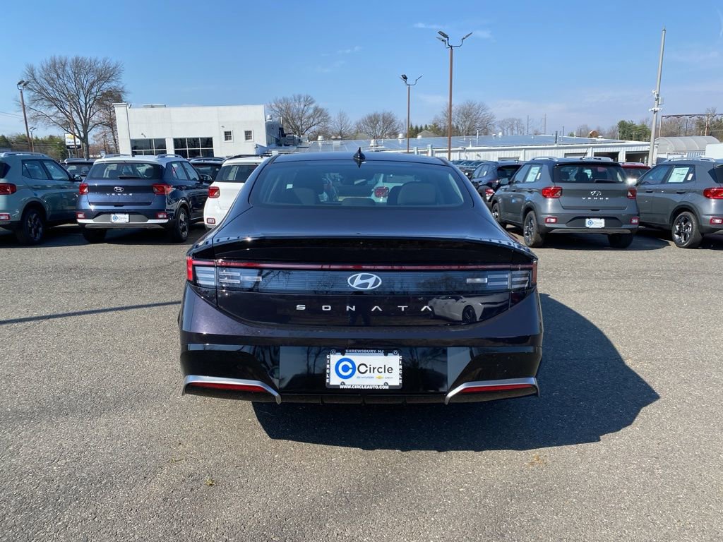 New 2026 Hyundai Sonata SEL FWD image 5