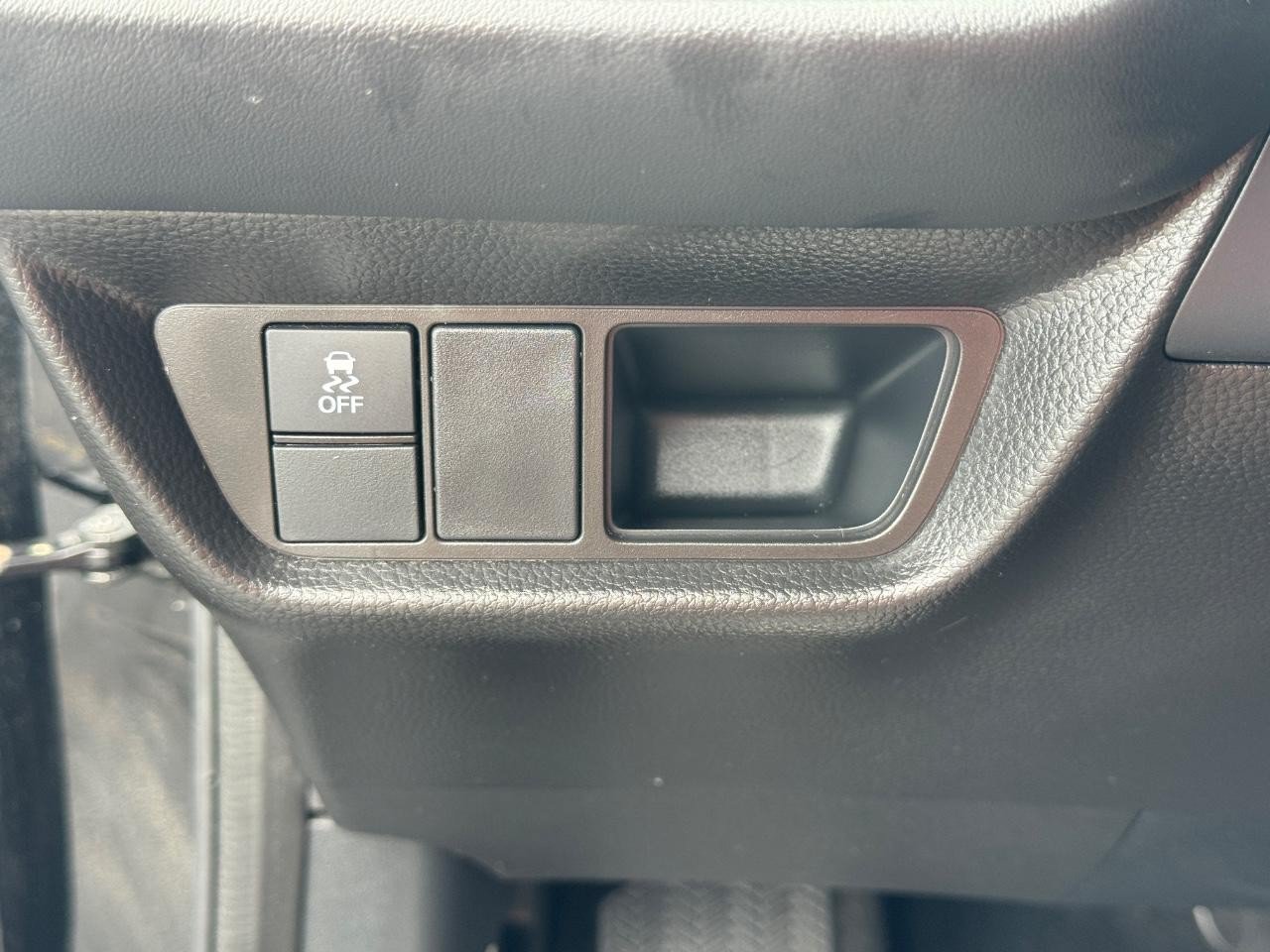 Used 2025 Honda HR-V LX image 22